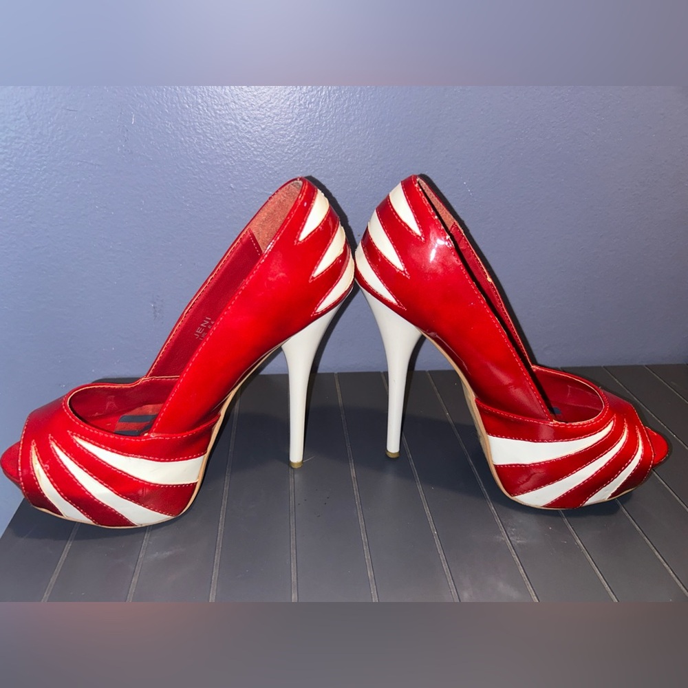 Shoe Dazzle Circus 🎪 Peep Toe Heels
